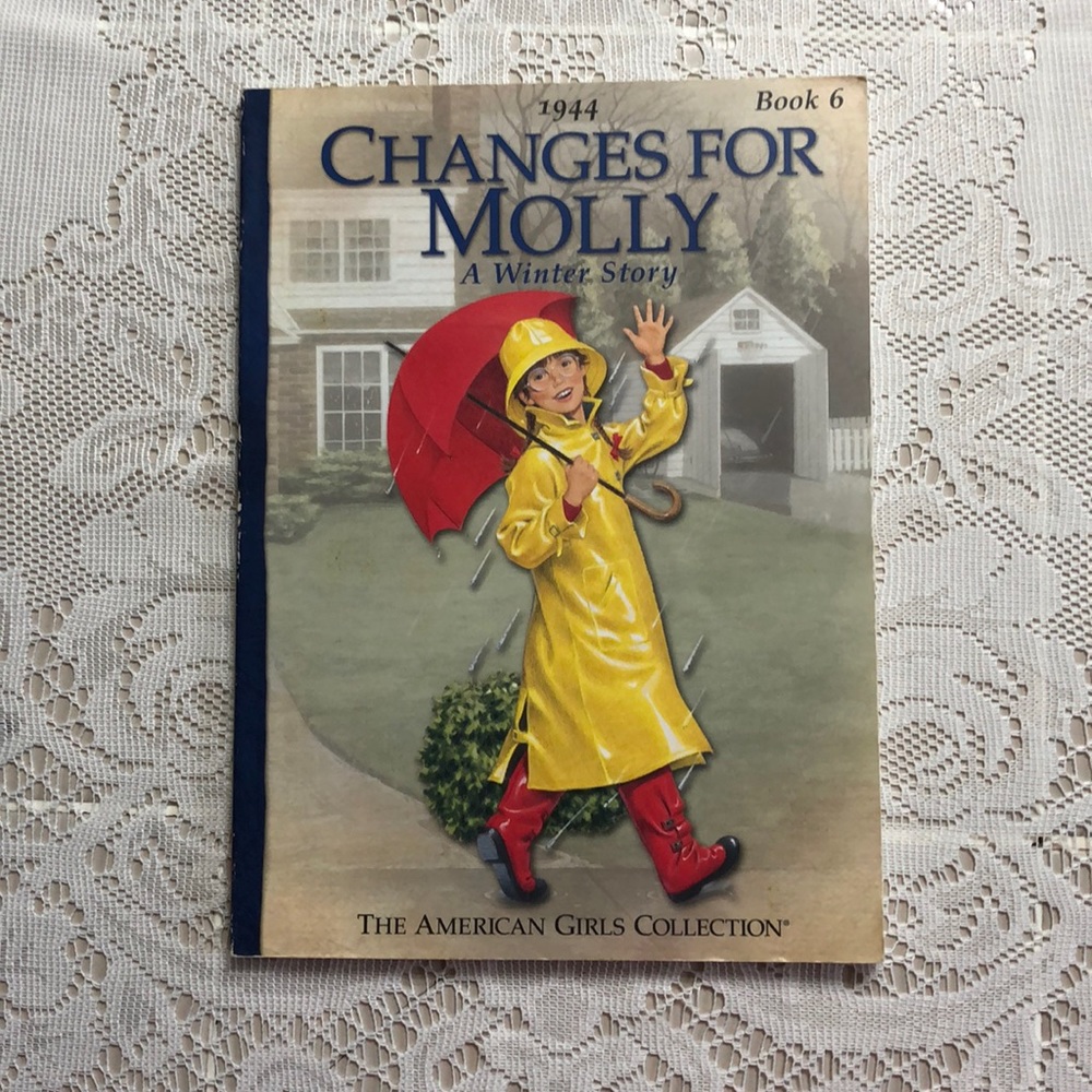 Retired American Girl Molly Book Collection - Picture 7 of 8